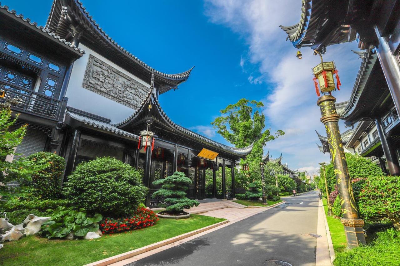 Royal Garden Hotel Shanghai-Free Shuttle To And From Disney & Pvg & Close Metro Line2 Easy To Sha New Expo Экстерьер фото