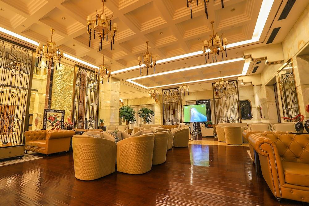 Royal Garden Hotel Shanghai-Free Shuttle To And From Disney & Pvg & Close Metro Line2 Easy To Sha New Expo Экстерьер фото