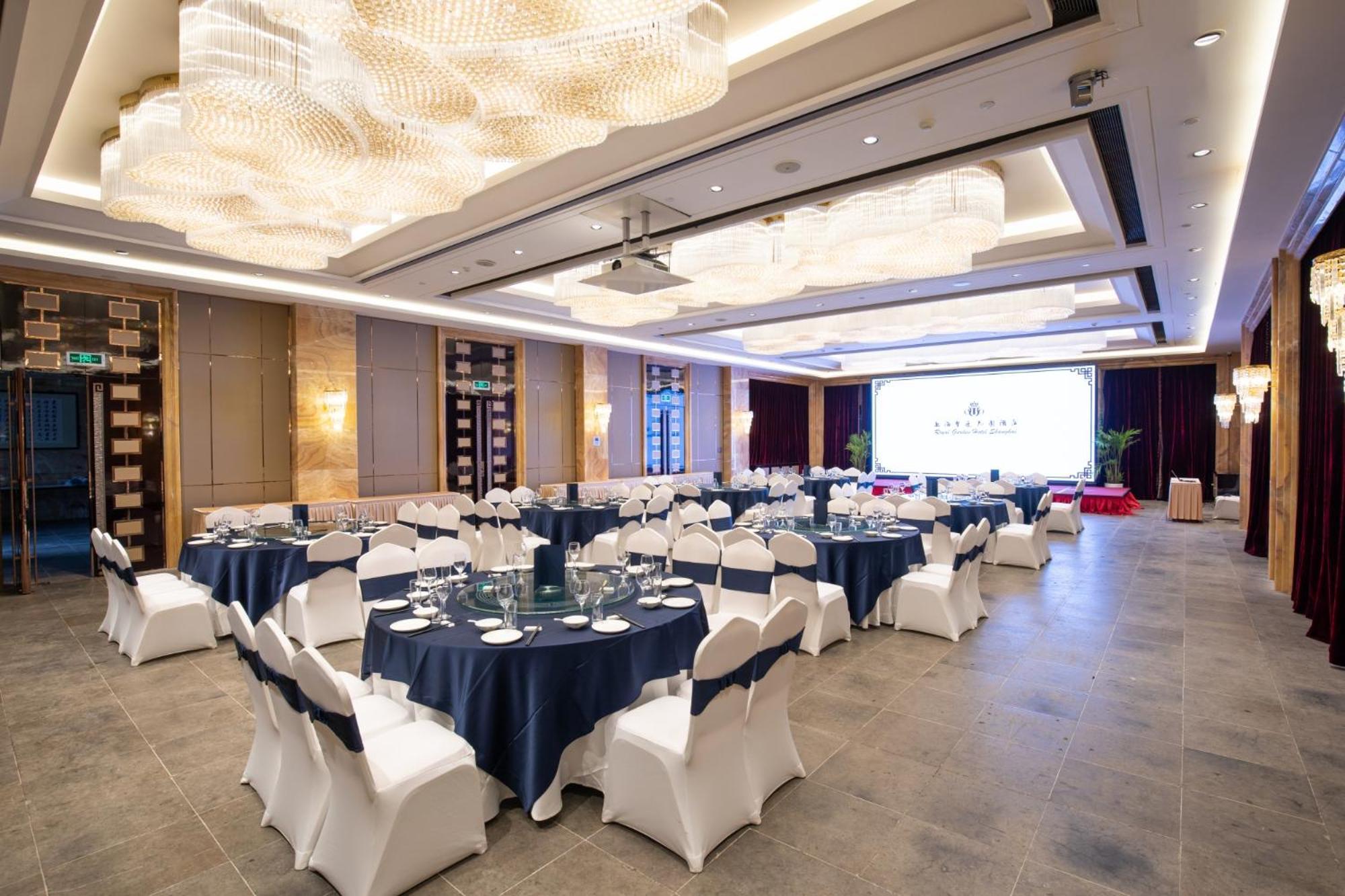 Royal Garden Hotel Shanghai-Free Shuttle To And From Disney & Pvg & Close Metro Line2 Easy To Sha New Expo Экстерьер фото