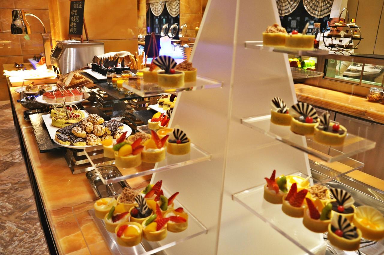 Royal Garden Hotel Shanghai-Free Shuttle To And From Disney & Pvg & Close Metro Line2 Easy To Sha New Expo Экстерьер фото