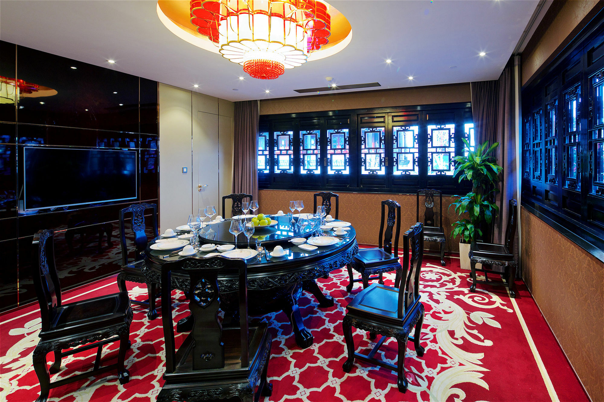 Royal Garden Hotel Shanghai-Free Shuttle To And From Disney & Pvg & Close Metro Line2 Easy To Sha New Expo Экстерьер фото